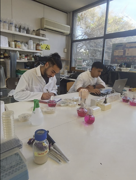 Equipamiento y técnicas del Laboratorio de Fitopatología Frutal y Molecular de la Universidad de Chile